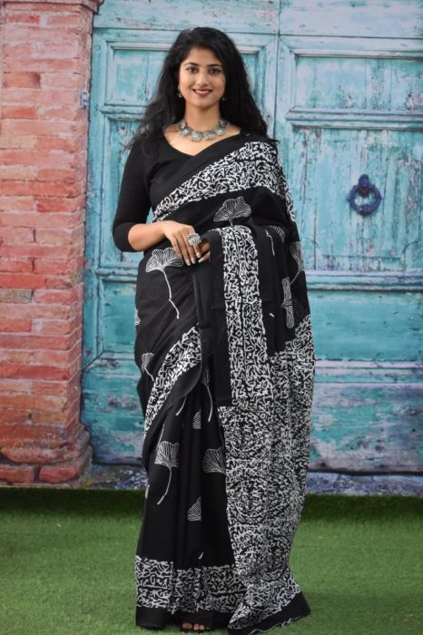 Printed Malmal Cotton Saree at Rs.849/Piece in jaipur offer by Veer  Handicrafts